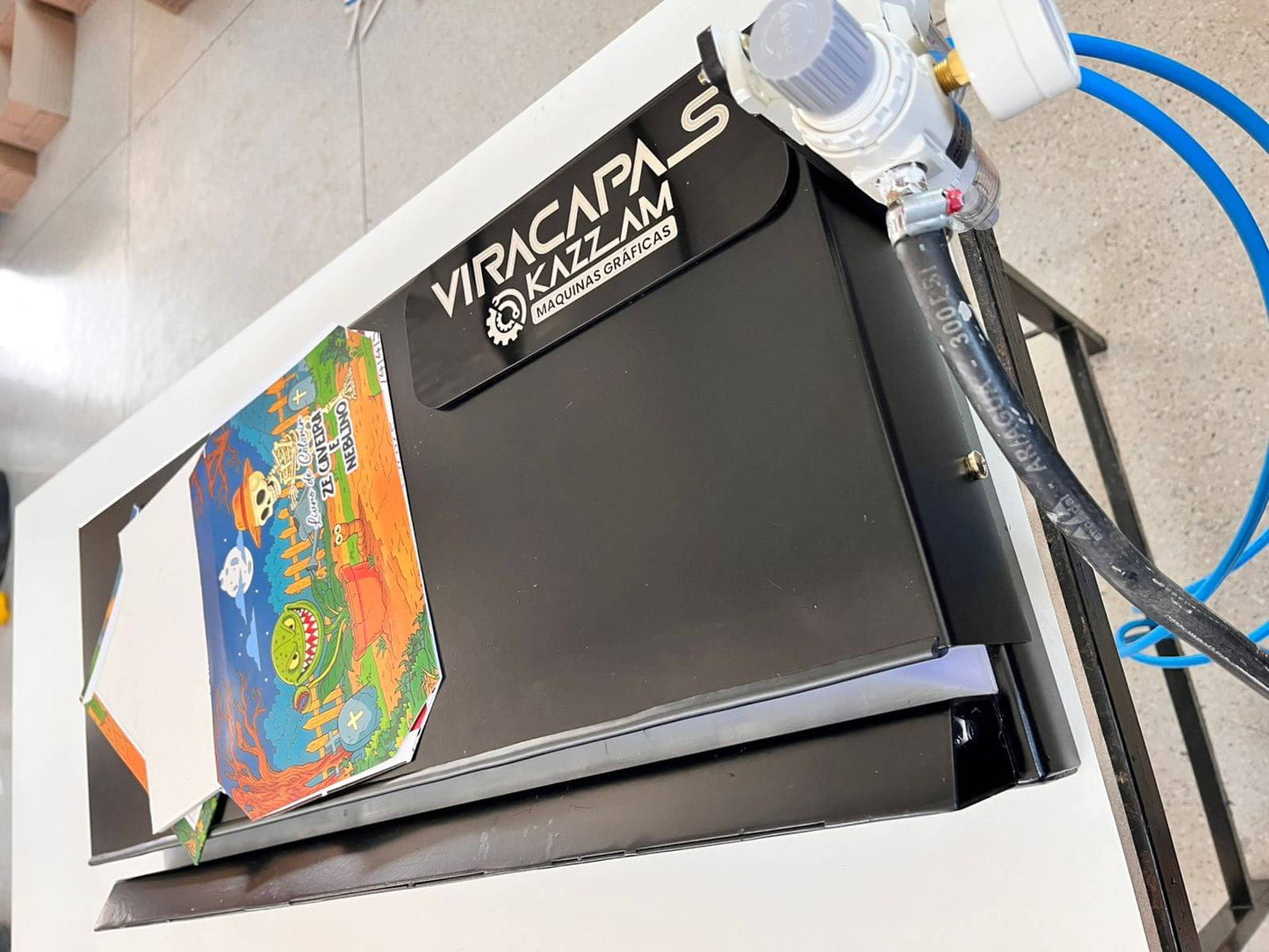 ViraCapas Dobradeira de capas com COLA